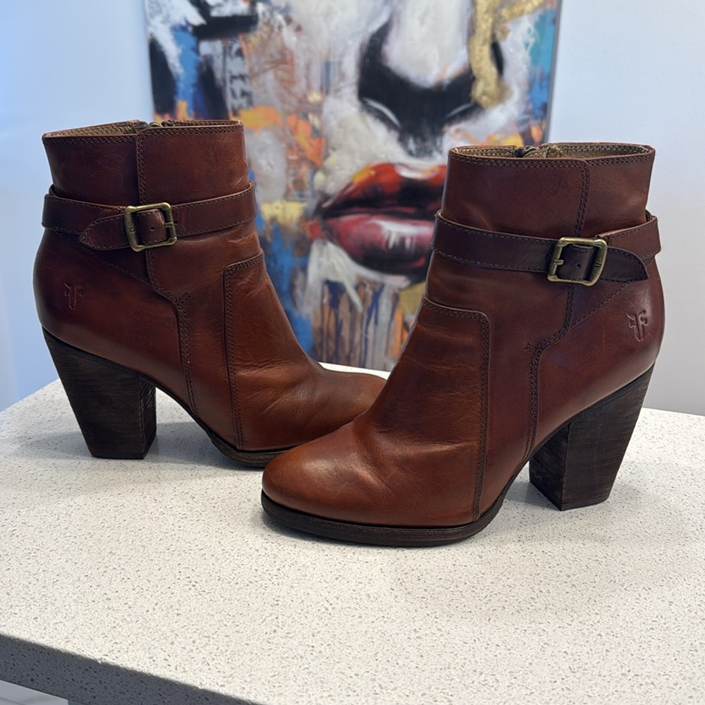 FRYE Patty Riding Bootie Redwood Leather High Heel Boots 7.5
